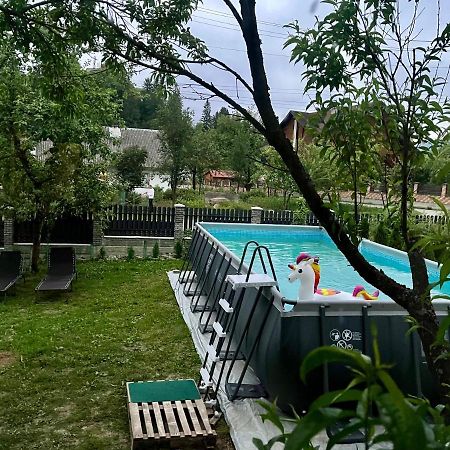 Ніч Над Карпатами Hotel Slavske Exterior photo