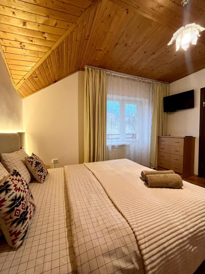 Ніч Над Карпатами Hotel Slavske Exterior photo